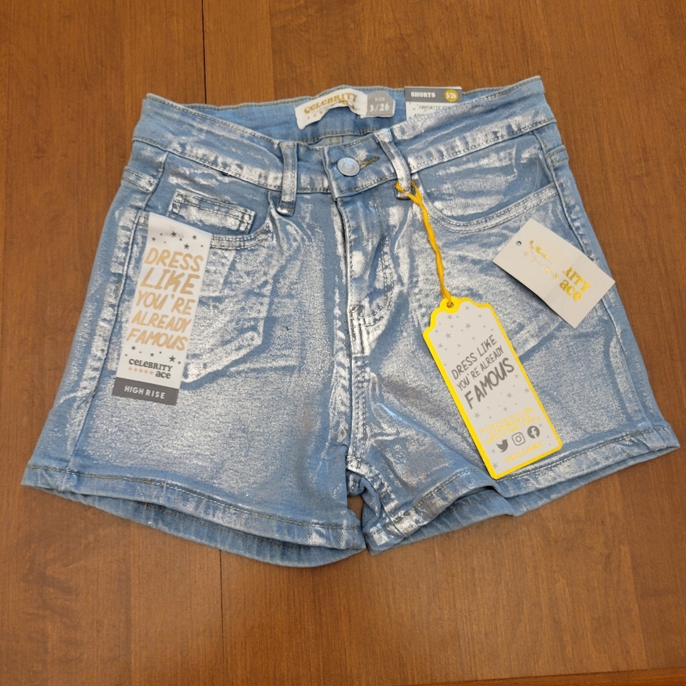 Celebrity Ace Silver Metallic Denim Shorts, Size 3/26. New